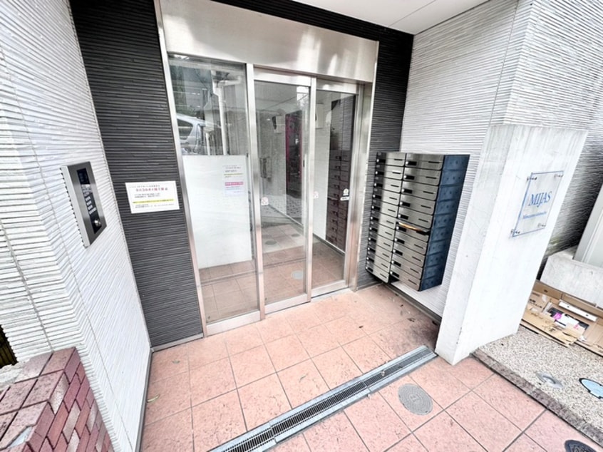 エントランス部分 ミハス三ツ沢下町