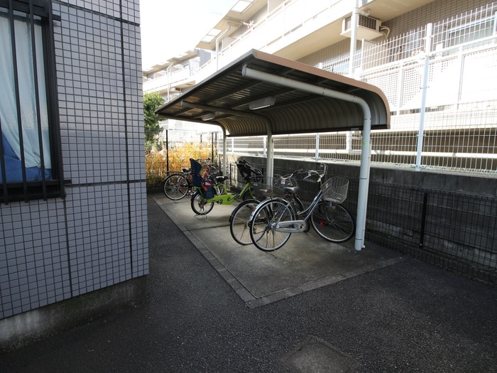 駐輪場 メゾンドリーム