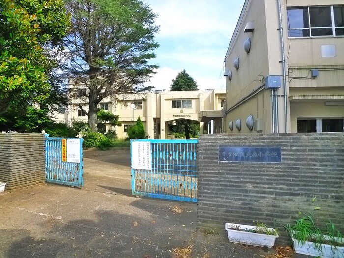 大森小学校(小学校)まで700m ヴィレッジ大森A棟