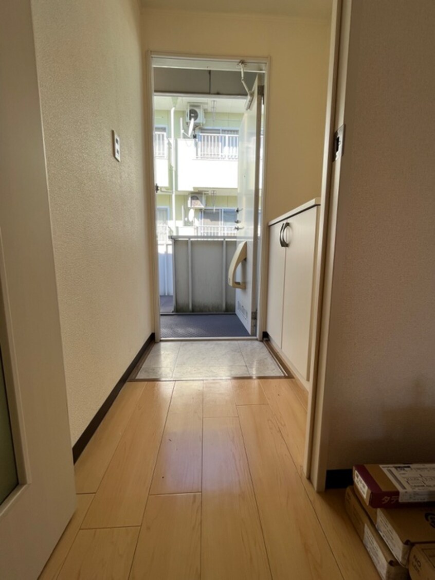 廊下 フレグランス田沼