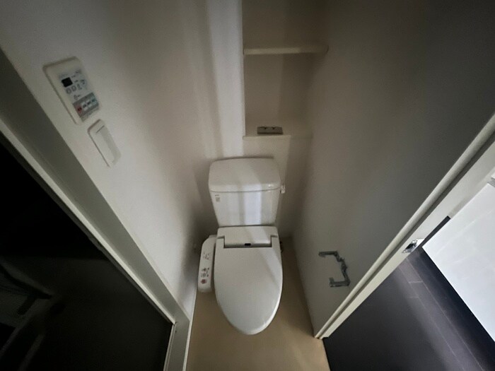 トイレ LA.XEBEC　HIGASHIJUJO(704)