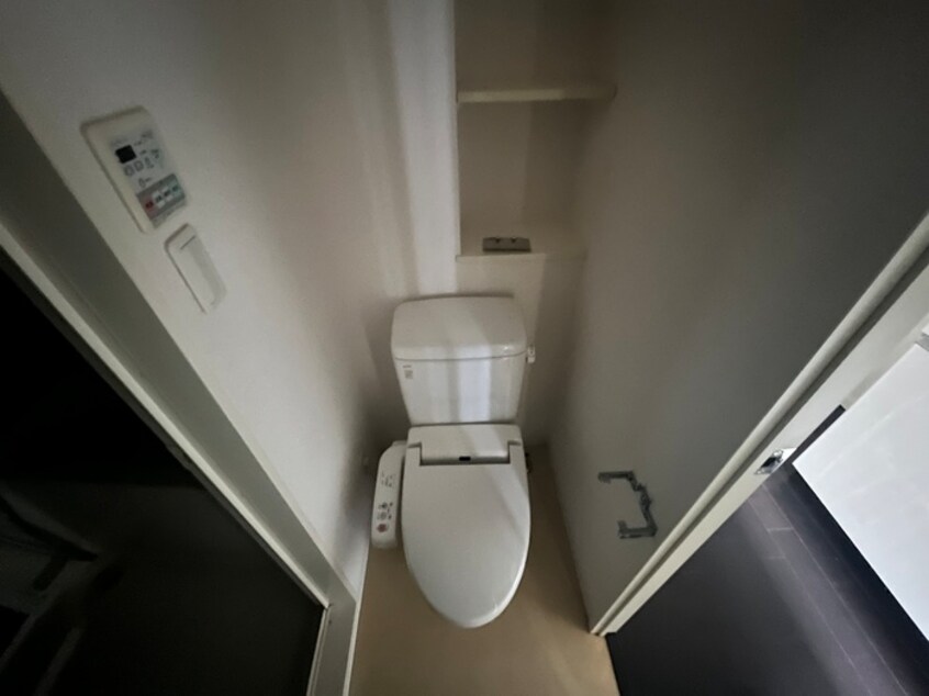 トイレ LA.XEBEC　HIGASHIJUJO(704)