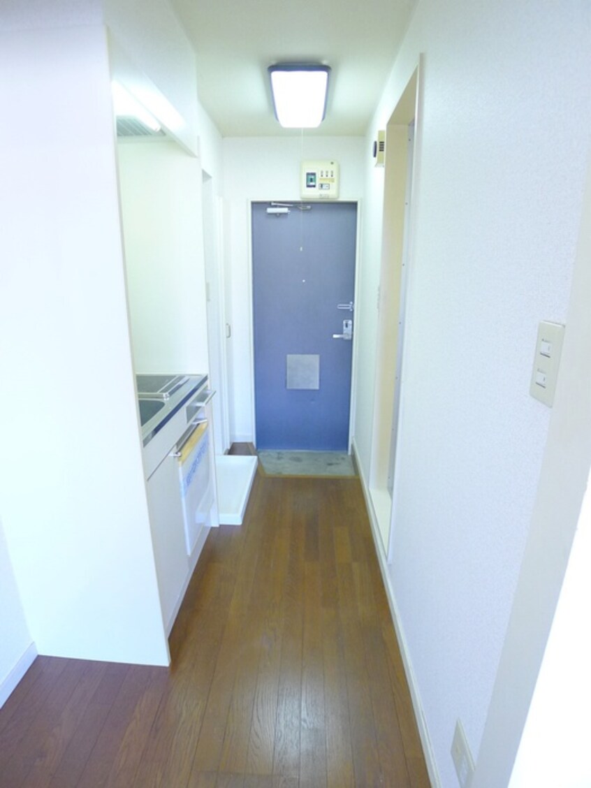 廊下 レオパレステジマ