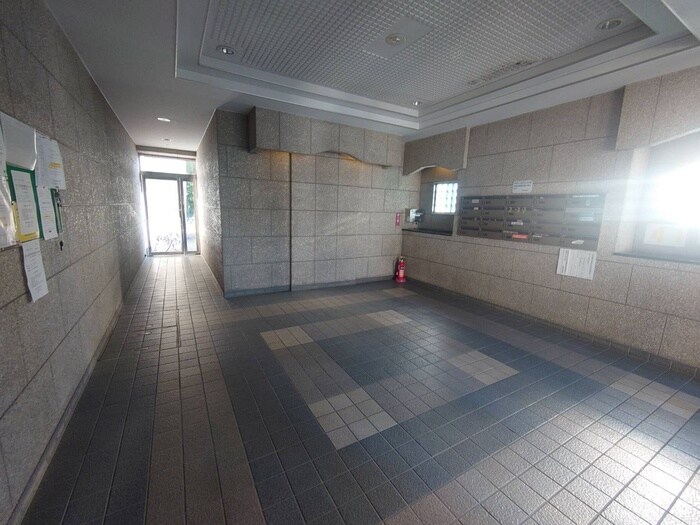 エントランス部分 KMエンゼルハイム中村橋（701）