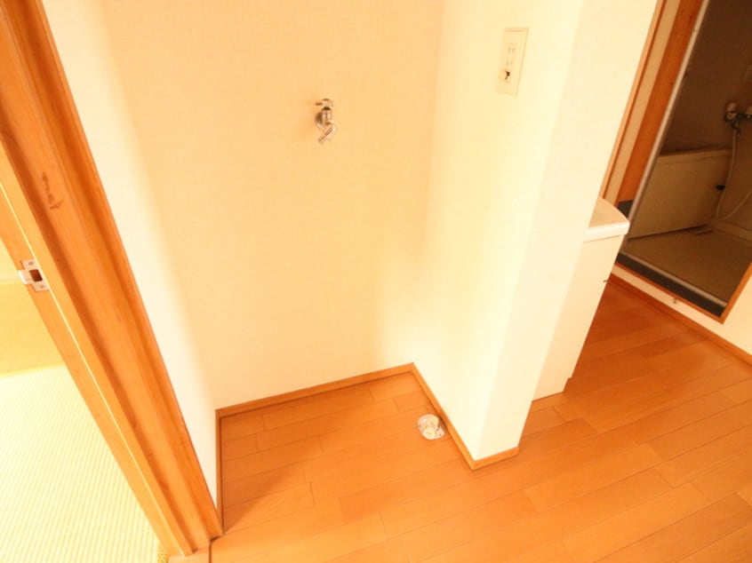 洗濯機置場 フラワ－ハイツ