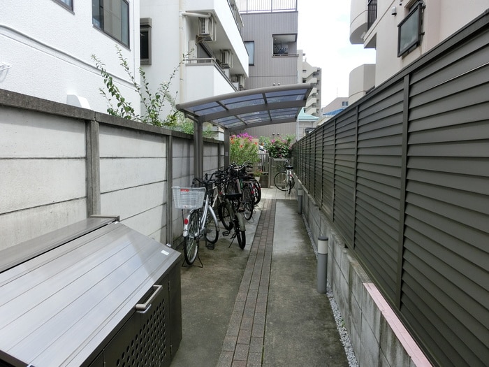 駐輪場 サンクレール