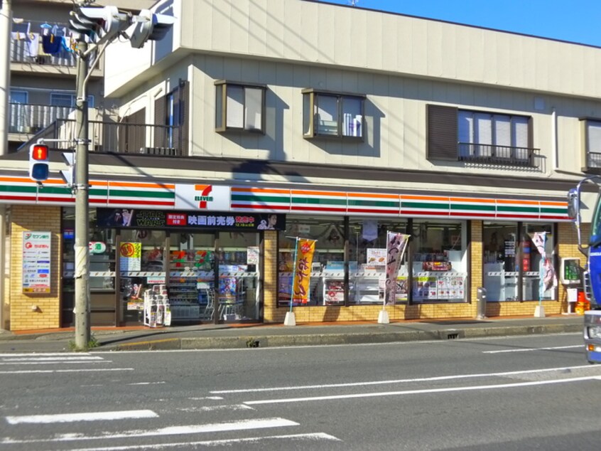 セブンイレブン(コンビニ)まで234m パラディ－ゾ