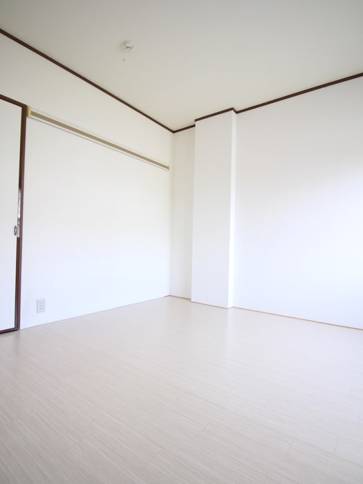 居室 メゾンドネージュ6号館