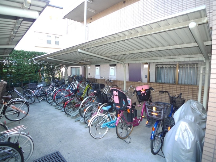 駐輪場 インペリアル戸田公園