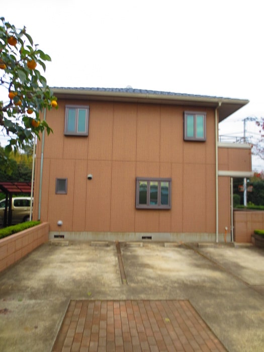 駐車場 ルミエ－ル泉