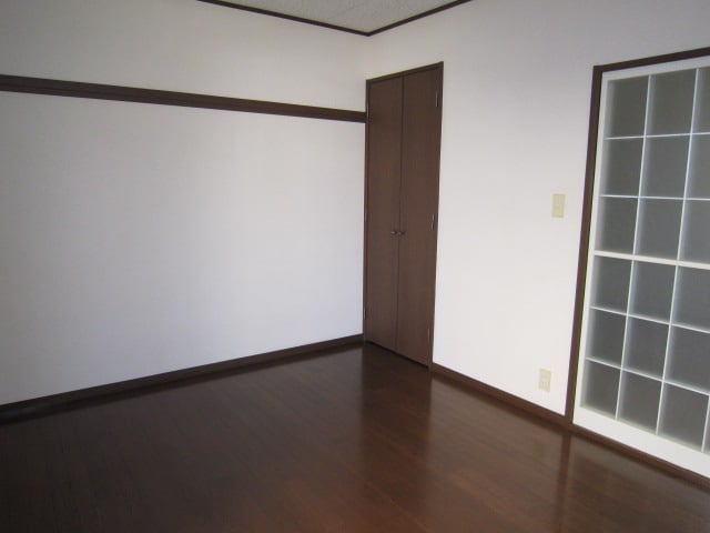 居室 ファミーユ伊勢原