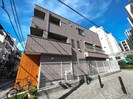 ラウンド・スリ－小宮の外観