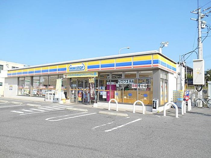 ミニストップ新小岩4丁目店(コンビニ)まで500m ＣＯＣＯ新小岩