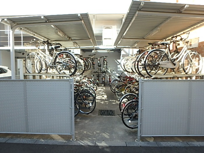 駐輪場 LaSante千駄木