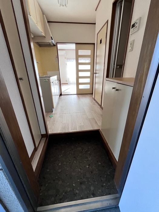 玄関 シャトレ・スト－ンリバ－１