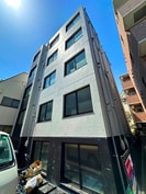 プレミアム梅島駅前の外観