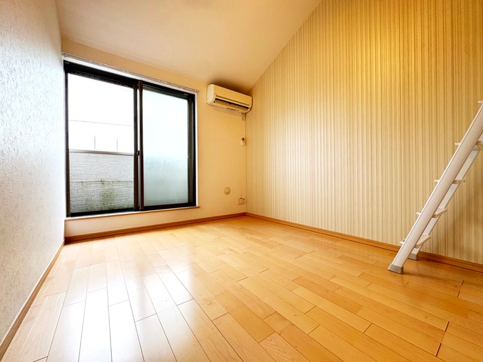 居室 ＣＯＵＲＴ　ＦＯＲＥＴ