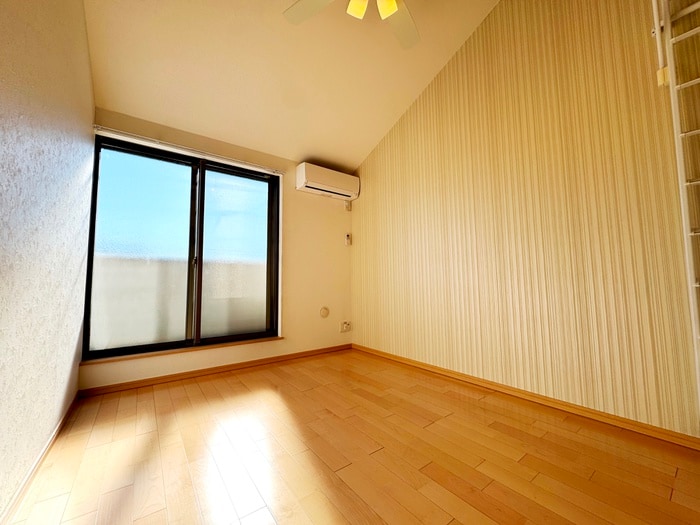 居室 ＣＯＵＲＴ　ＦＯＲＥＴ