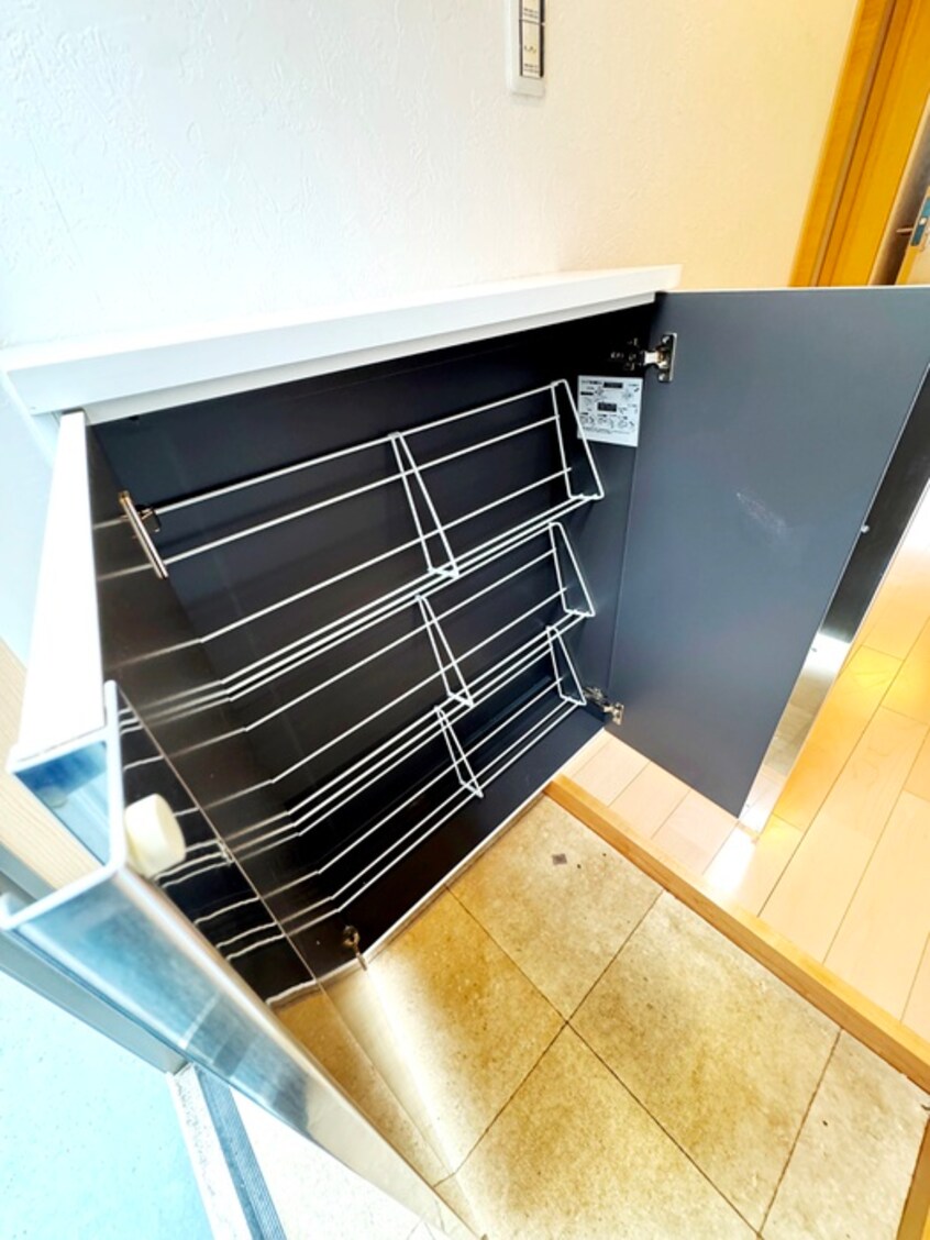 靴箱 ＣＯＵＲＴ　ＦＯＲＥＴ