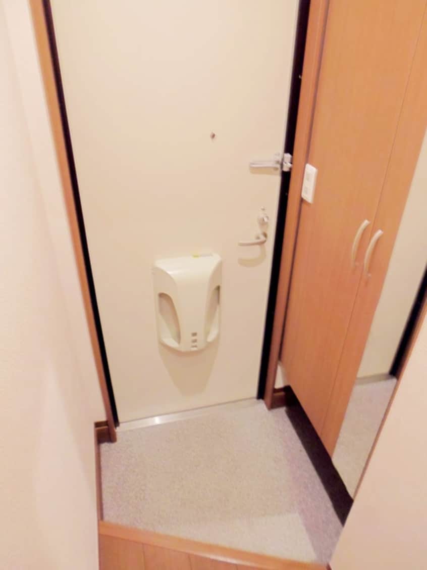 玄関 アザレアKガーデン