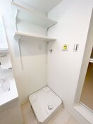 洗濯機置場 Ｌａ　Ｃｏｌｏｒｅｒ