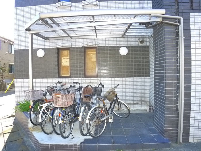 駐輪場 オルキデーア