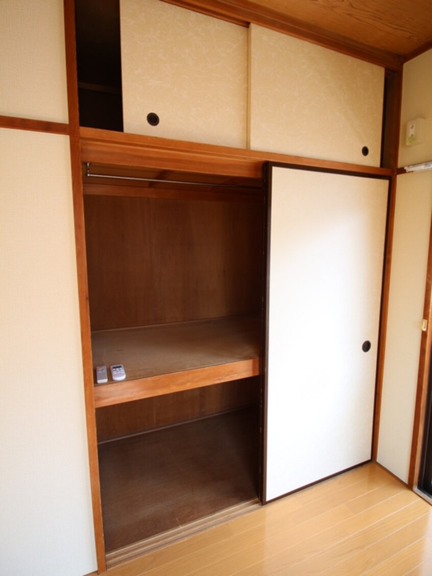 収納 レスポワ―ル