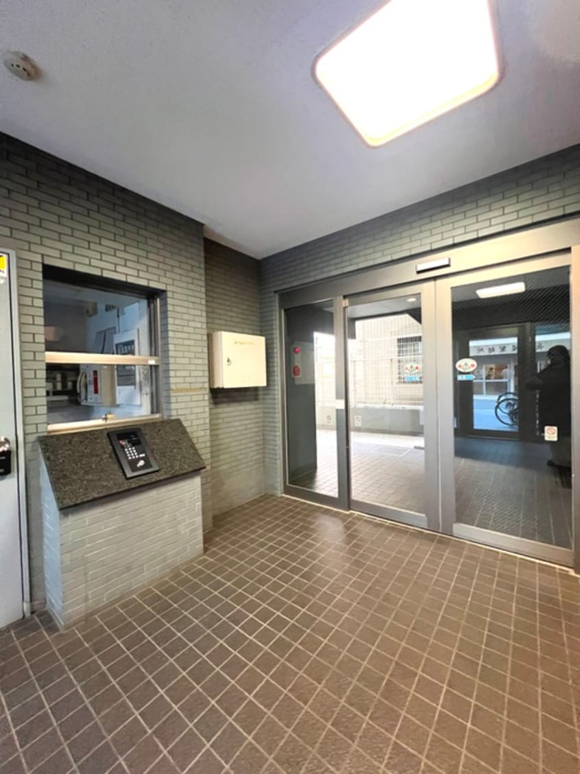 エントランス部分 ヴァンハウス吉野町（506）