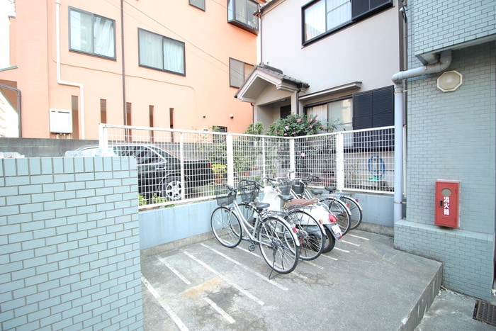 駐輪場 ヴァンハウス吉野町（506）