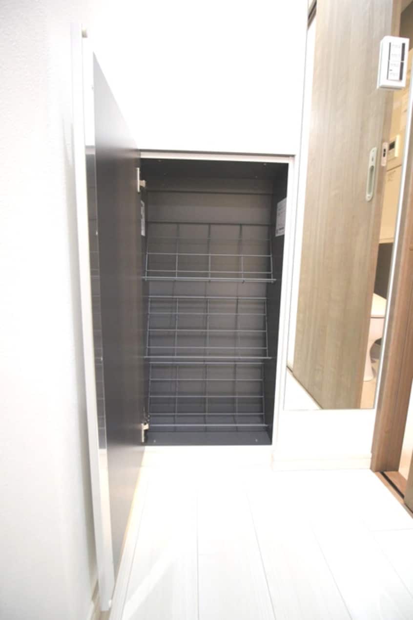 靴箱 Laughter荻窪