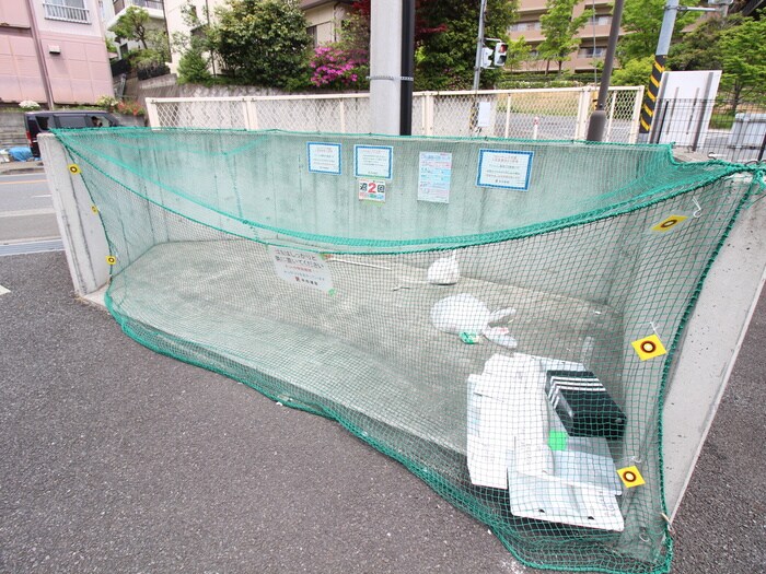 建物設備 コロッサル六地蔵