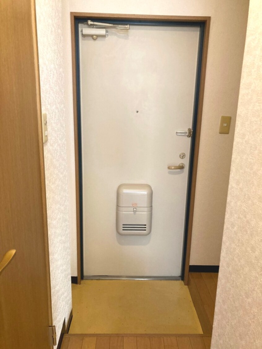 玄関 アルバティアラ