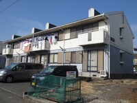 ファミール山下A