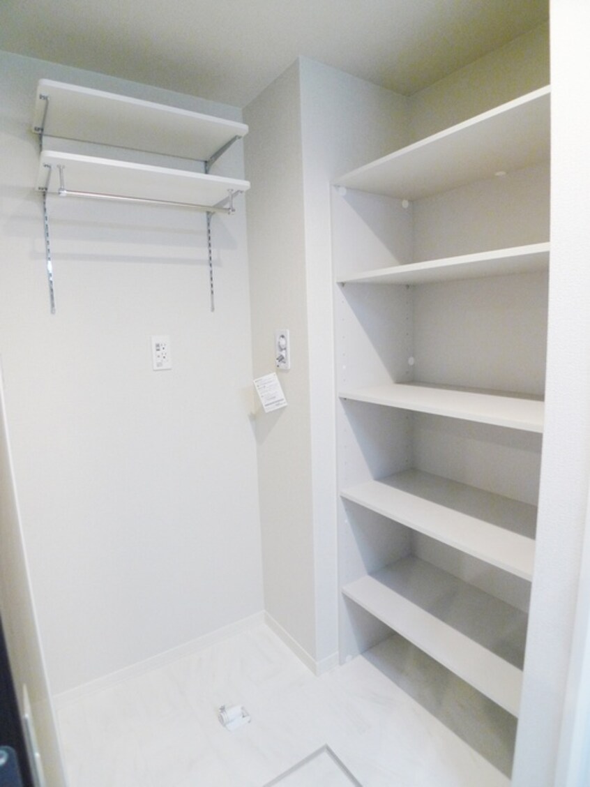 洗濯機置場 ルミノサ・ファミリアA