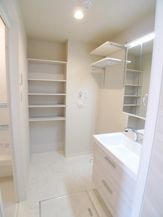 洗面 ルミノサ・ファミリアA