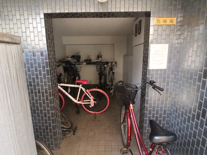 駐輪場 T´sgarden下高井戸