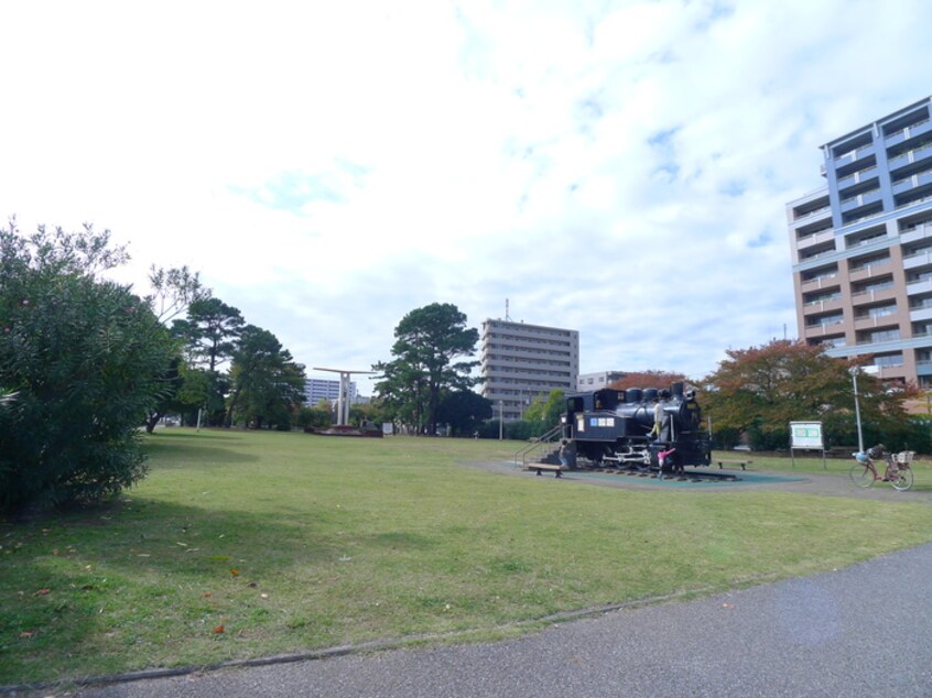 稲岸公園(公園)まで100m アムールシャトン稲毛