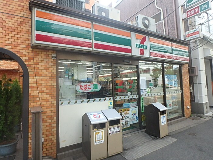 セブンイレブン(コンビニ)まで108m アイルプレミアム本駒込(803)