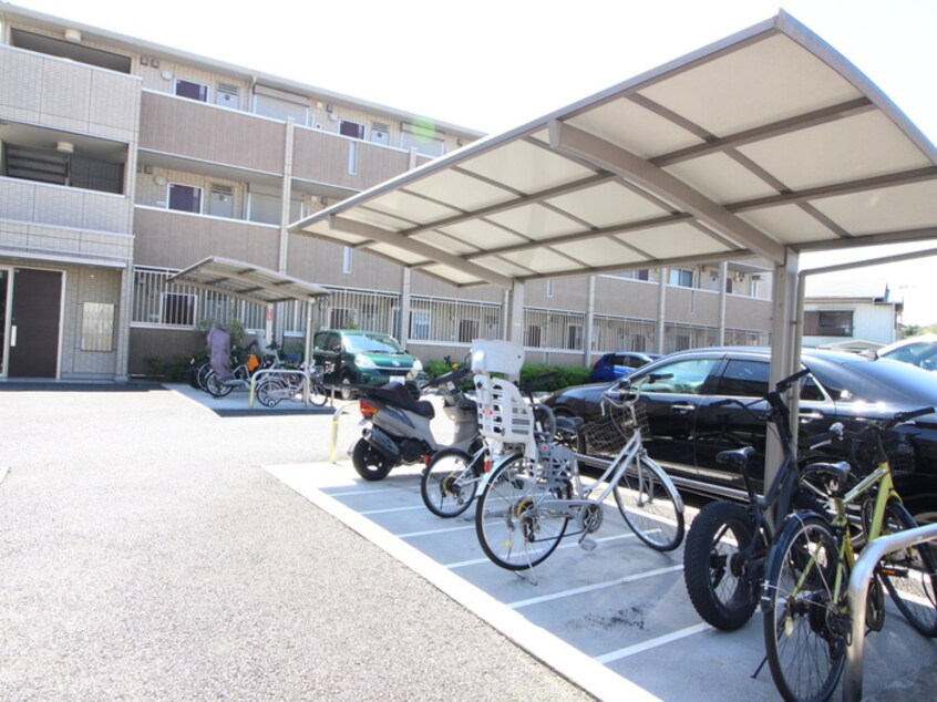 駐輪場 グランドソレイユ
