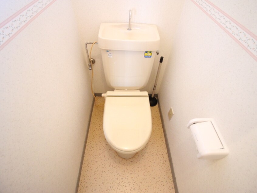 トイレ ファミ－ル小川