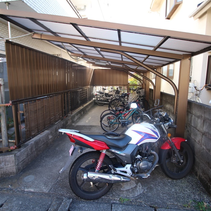 駐輪場 ヴィラキャトルセゾン