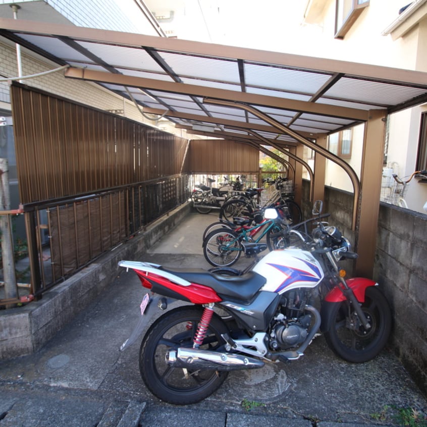 駐輪場 ヴィラキャトルセゾン