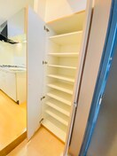 靴箱 鈴木ビルディング