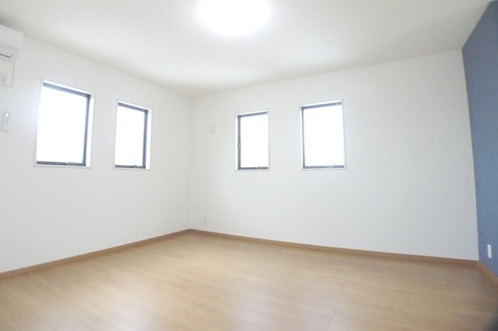 居室 ウインドレスブルー