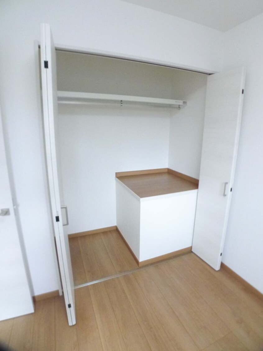 収納 ウインドレスブルー