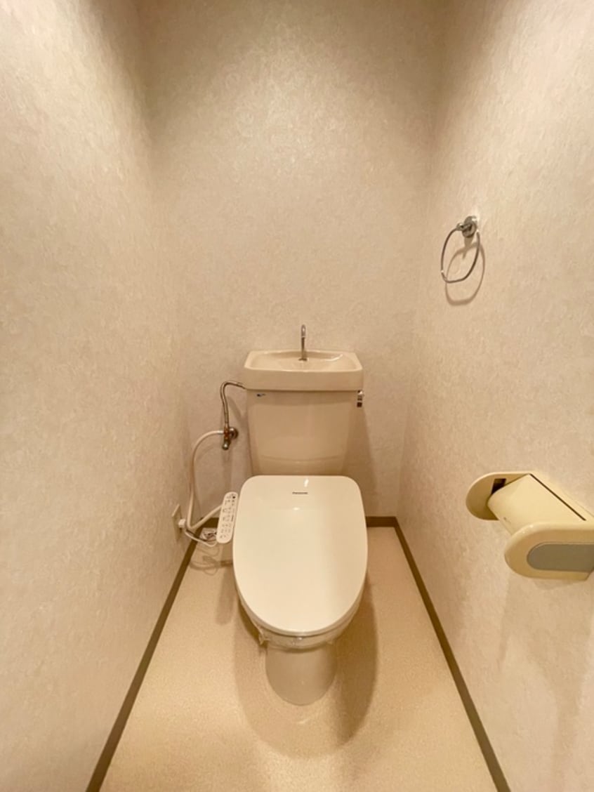 トイレ コンフォールイシガミ