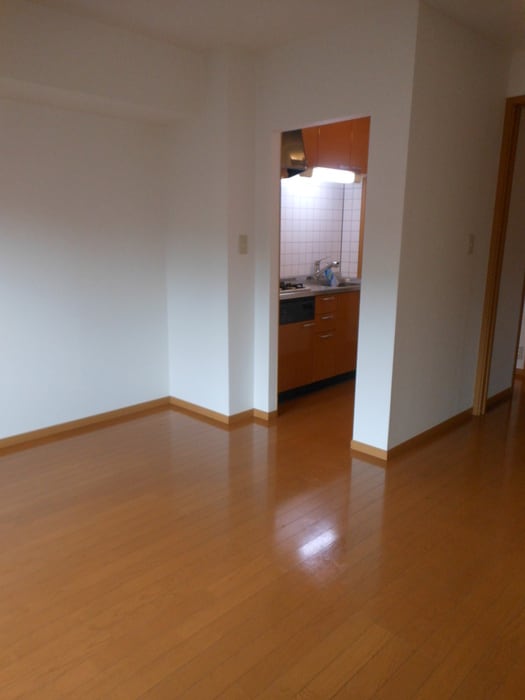 居室 プラティ－ヌ・パレ弐番館