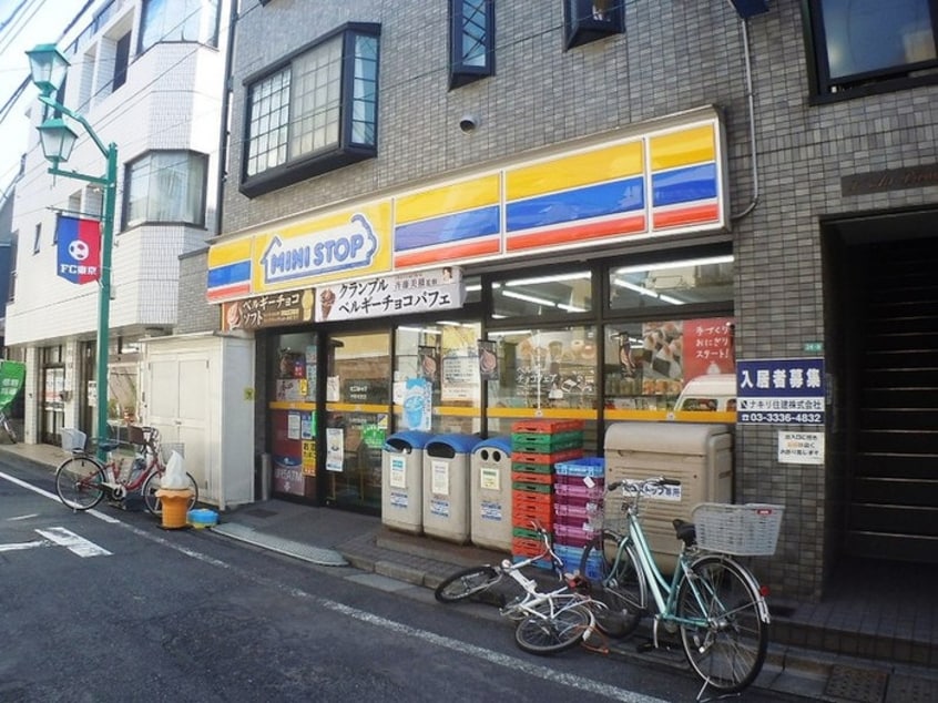 ミニストップ中野若宮店(コンビニ)まで202m 若宮緑館