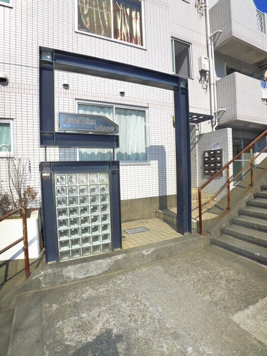 エントランス部分 ジュネパレス岡野