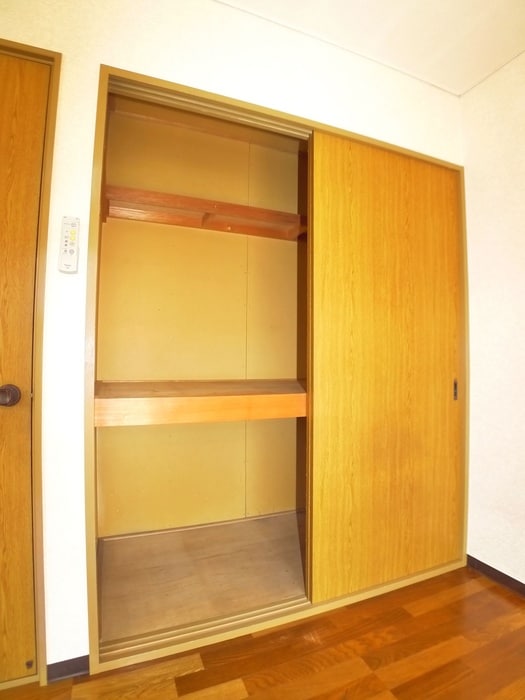 収納 コ－ポアンデルセン